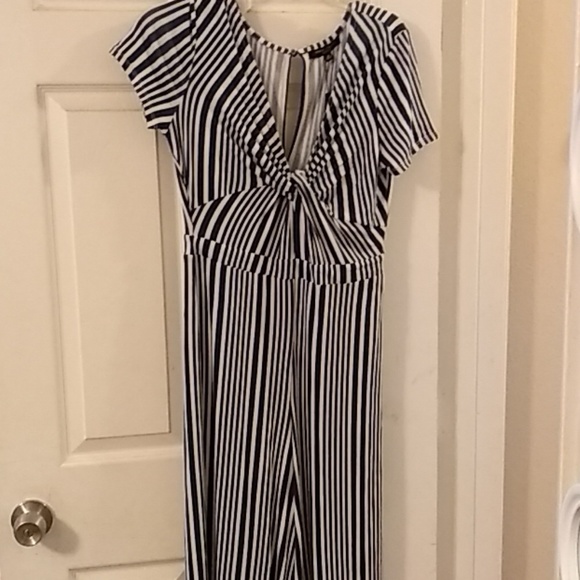 Romeo & Juliet Couture Other - Romeo & Juliet Couture Striped pant suit M